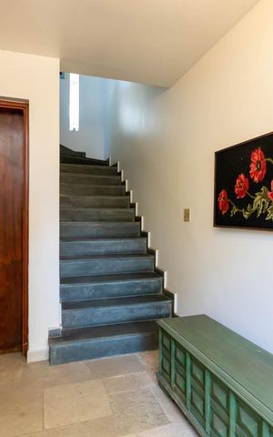 Casa à venda com 460m², 4 quartos e 4 vagas Casa à venda com 460m², 4 quartos e 4 vagasEntrada Social
