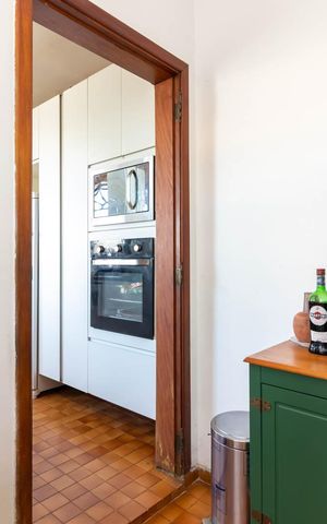 Casa à venda com 460m², 4 quartos e 4 vagas Casa à venda com 460m², 4 quartos e 4 vagasEntrada de Serviço