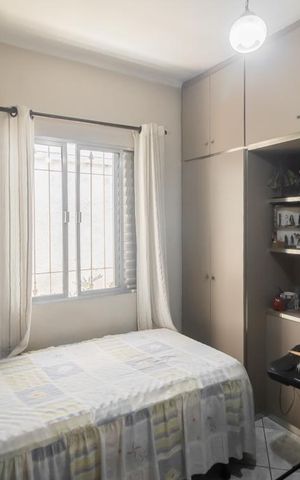 Casa à venda com 252m², 3 quartos e 4 vagas Casa à venda com 252m², 3 quartos e 4 vagasQuarto 1