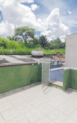 Casa à venda com 252m², 3 quartos e 4 vagas Casa à venda com 252m², 3 quartos e 4 vagasLaje