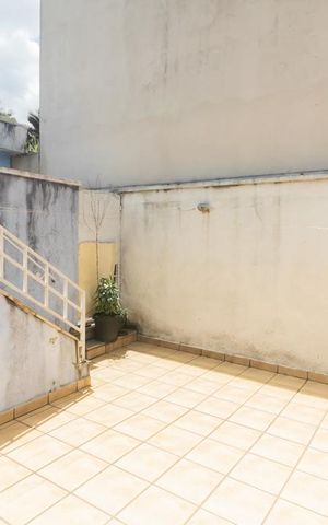 Casa à venda com 252m², 3 quartos e 4 vagas Casa à venda com 252m², 3 quartos e 4 vagasQuintalQui