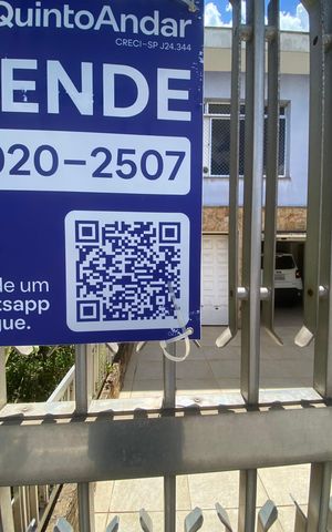 Casa à venda com 252m², 3 quartos e 4 vagas Casa à venda com 252m², 3 quartos e 4 vagasFachada + Placa