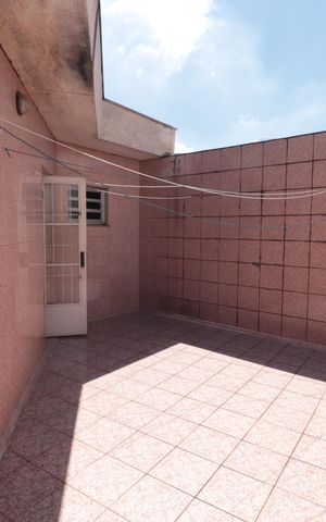 Casa à venda com 220m², 3 quartos e 4 vagasQuintal