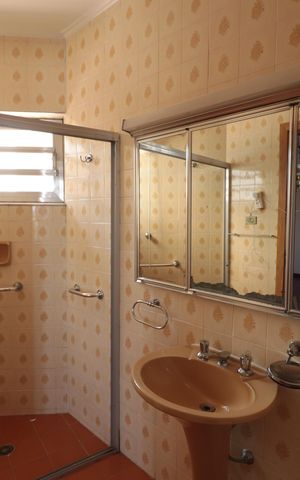 Casa à venda com 220m², 3 quartos e 4 vagasBanheiro da Suíte