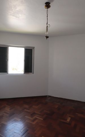 Casa à venda com 220m², 3 quartos e 4 vagasQuarto 3