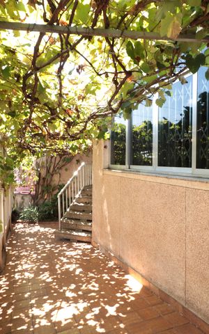 Casa à venda com 220m², 3 quartos e 4 vagasGaragem