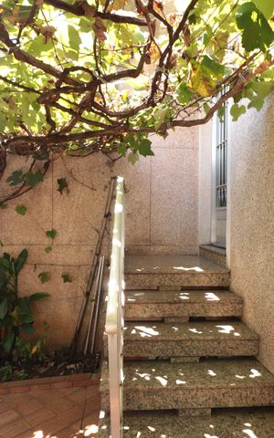 Casa à venda com 220m², 3 quartos e 4 vagasGaragem