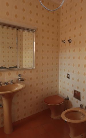 Casa à venda com 220m², 3 quartos e 4 vagasBanheiro da Suíte