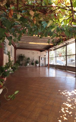 Casa à venda com 220m², 3 quartos e 4 vagasGaragem