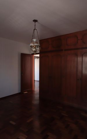 Casa à venda com 220m², 3 quartos e 4 vagasQuarto 1 - Suíte