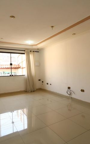 Casa para alugar com 200m², 3 quartos e 4 vagasSala