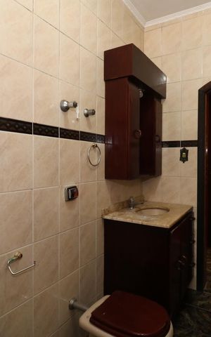 Casa para alugar com 200m², 3 quartos e 4 vagasBanheiro da Suíte