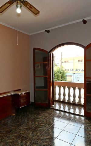 Casa para alugar com 200m², 3 quartos e 4 vagasSuíte
