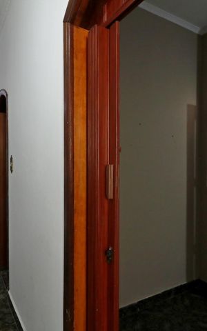Casa para alugar com 200m², 3 quartos e 4 vagasCorredor interno