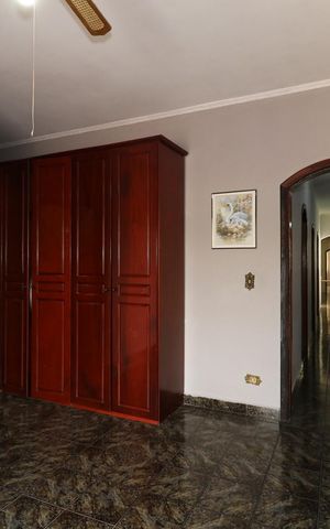 Casa para alugar com 200m², 3 quartos e 4 vagasSuíte