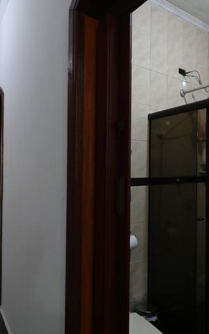 Casa para alugar com 200m², 3 quartos e 4 vagasCorredor interno
