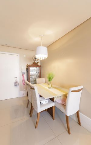 Apartamento à venda com 69m², 2 quartos e 1 vaga Apartamento à venda com 69m², 2 quartos e 1 vagaSala de Jantar