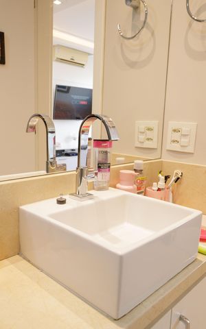 Apartamento à venda com 69m², 2 quartos e 1 vaga Apartamento à venda com 69m², 2 quartos e 1 vagaBanheiro Corredor