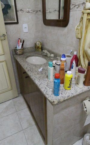 Casa de condomínio à venda com 307m², 3 quartos e 2 vagasBanheiro social