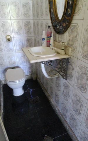 Casa de condomínio à venda com 307m², 3 quartos e 2 vagasLavabo