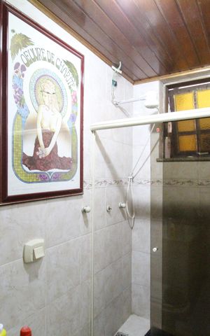 Casa de condomínio à venda com 307m², 3 quartos e 2 vagasBanheiro social