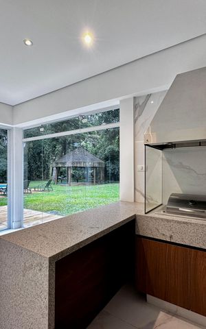 Casa à venda com 490m², 4 quartos e 7 vagas Casa à venda com 490m², 4 quartos e 7 vagasTerraço Gourmet