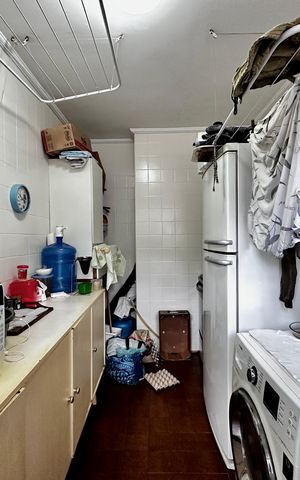 Casa à venda com 490m², 4 quartos e 7 vagas Casa à venda com 490m², 4 quartos e 7 vagasÁrea de Serviço