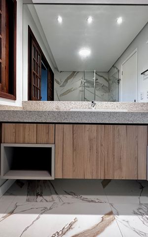 Casa à venda com 490m², 4 quartos e 7 vagas Casa à venda com 490m², 4 quartos e 7 vagasBanheiro Suíte 1