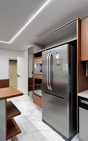 Casa à venda com 490m², 4 quartos e 7 vagas Casa à venda com 490m², 4 quartos e 7 vagasCozinha