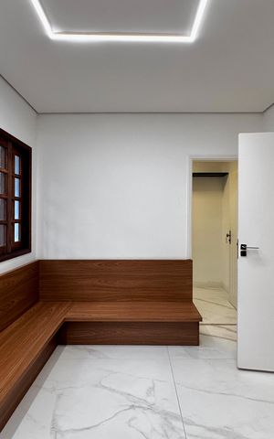 Casa à venda com 490m², 4 quartos e 7 vagas Casa à venda com 490m², 4 quartos e 7 vagasCozinha