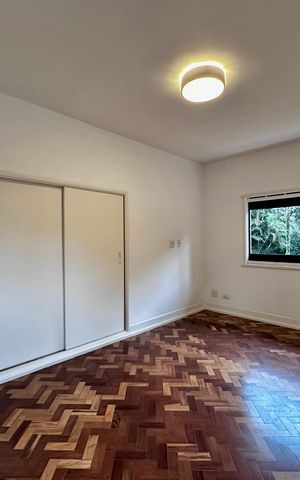 Casa à venda com 490m², 4 quartos e 7 vagas Casa à venda com 490m², 4 quartos e 7 vagasSuíte 2