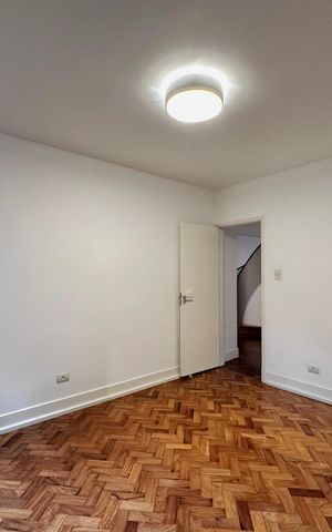 Casa à venda com 490m², 4 quartos e 7 vagas Casa à venda com 490m², 4 quartos e 7 vagasSuíte 3 Térreo