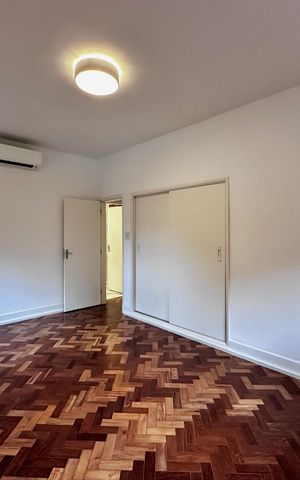 Casa à venda com 490m², 4 quartos e 7 vagas Casa à venda com 490m², 4 quartos e 7 vagasSuíte 2