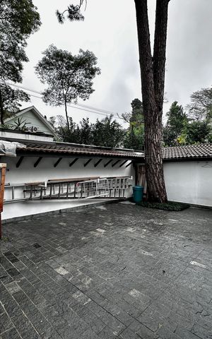 Casa à venda com 490m², 4 quartos e 7 vagas Casa à venda com 490m², 4 quartos e 7 vagasQuintal