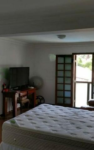 Casa à venda com 648m², 4 quartos e 2 vagas