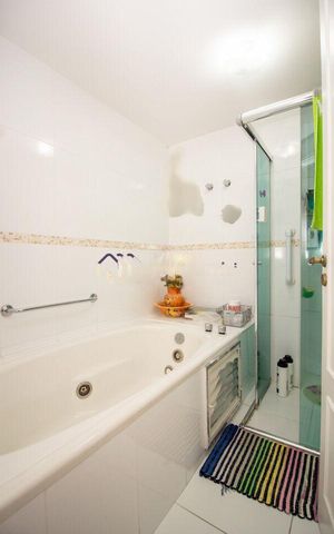 Apartamento à venda com 200m², 4 quartos e 3 vagas