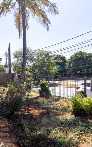 Casa à venda com 160m², 3 quartos e 3 vagas Casa à venda com 160m², 3 quartos e 3 vagasÁrea Externa