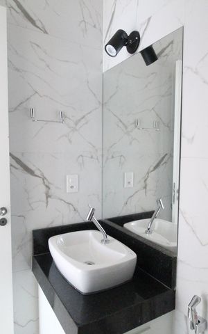 Apartamento para alugar com 75m², 2 quartos e sem vagaBanheiro da suíte