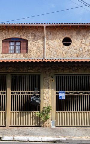 Casa à venda com 141m², 3 quartos e 4 vagasFachada
