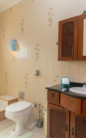 Casa à venda com 141m², 3 quartos e 4 vagasBanheiro