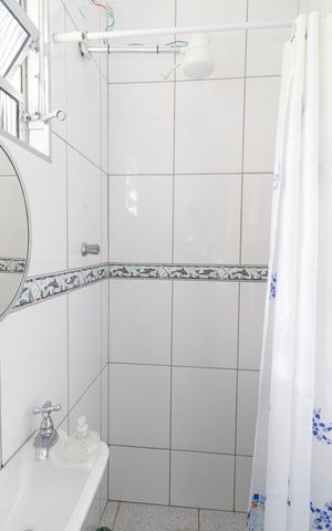 Casa à venda com 141m², 3 quartos e 4 vagasBanheiro da Área de Serviço