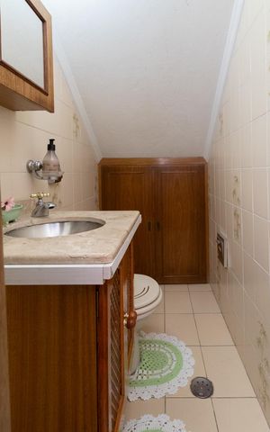Casa à venda com 141m², 3 quartos e 4 vagasLavabo
