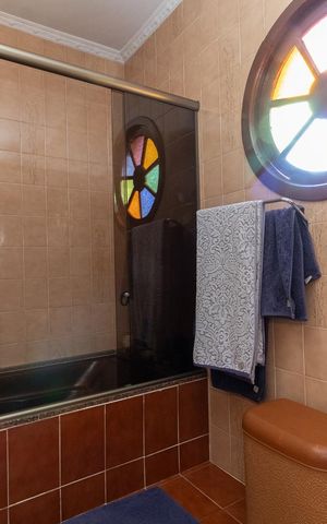 Casa à venda com 141m², 3 quartos e 4 vagasBanheiro da Suíte