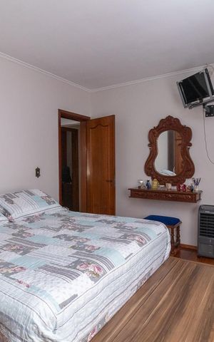 Casa à venda com 141m², 3 quartos e 4 vagasSuíte