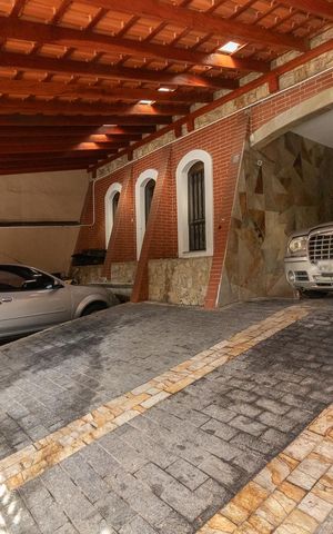 Casa à venda com 141m², 3 quartos e 4 vagasGaragem
