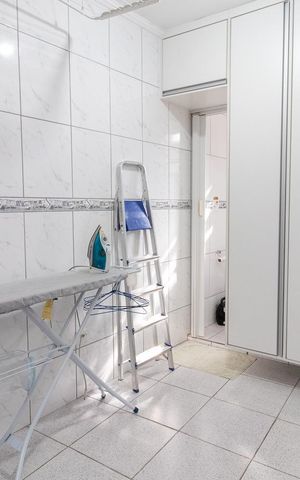 Casa à venda com 141m², 3 quartos e 4 vagasÁrea de Serviço
