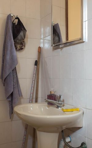 Casa para alugar com 303m², 4 quartos e 6 vagas Casa para alugar com 303m², 4 quartos e 6 vagasBanheiro da Suíte de Serviço