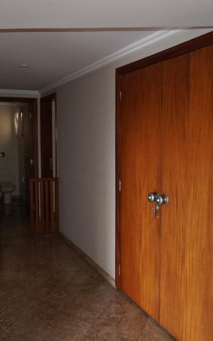 Apartamento à venda com 305m², 5 quartos e 4 vagasSala