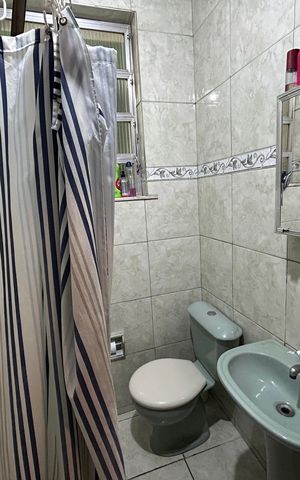 Casa à venda com 90m², 3 quartos e sem vagaBanheiro