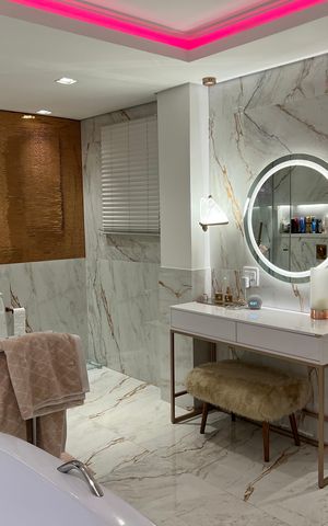 Apartamento à venda com 410m², 3 quartos e 3 vagasBanheiro 1